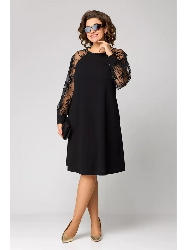 Nadia ~ Robe Élégante en Dentelle