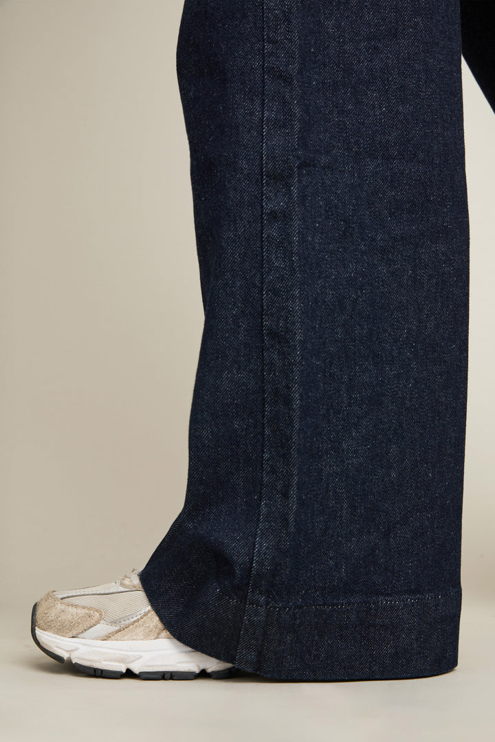 Raw wideleg jeans