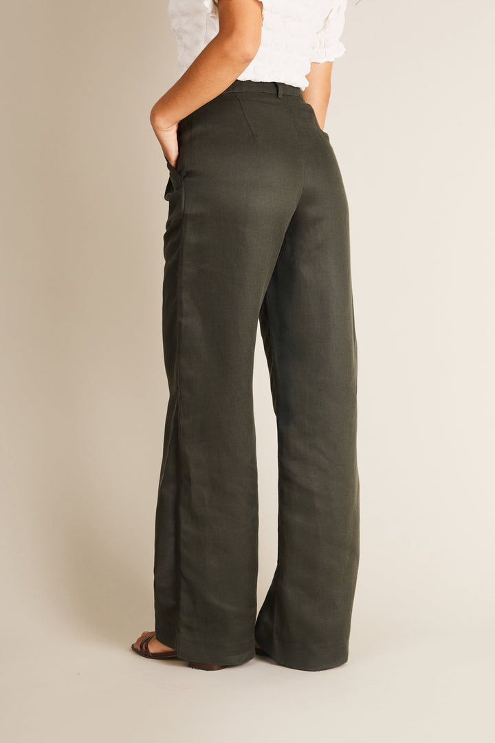 Green lightweight pleated pants